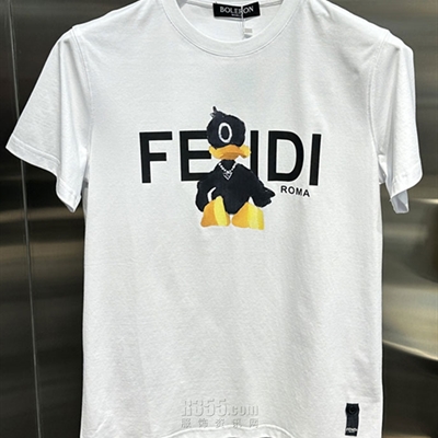 市场上装-T恤-欧货T恤