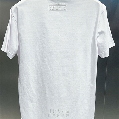 市场上装-T恤-欧货T恤