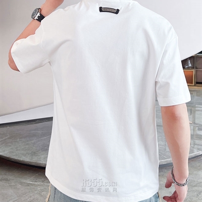 市场上装-T恤-欧货T恤