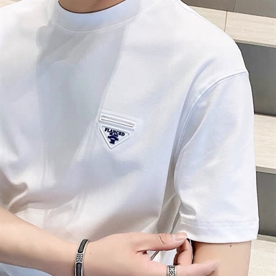 市场上装-T恤-欧货T恤