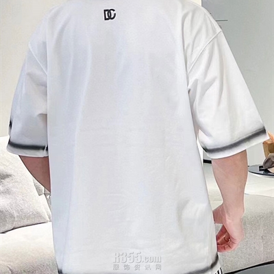 市场上装-T恤-欧货T恤