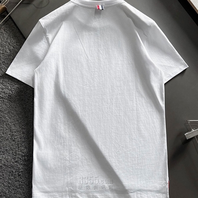 市场上装-T恤-欧货T恤