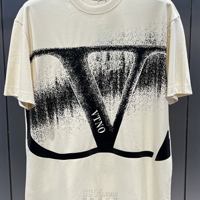 市场上装-T恤-欧货T恤