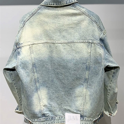 市场上装-夹克-休闲夹克