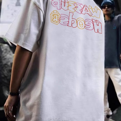 市场上装-T恤-电商T恤