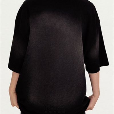 市场上装-T恤-电商T恤