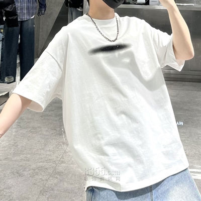 市场上装-T恤-休闲T恤