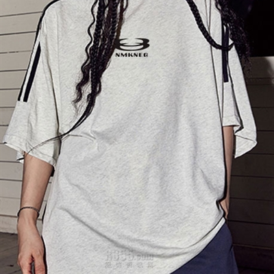 市场上装-T恤-电商T恤