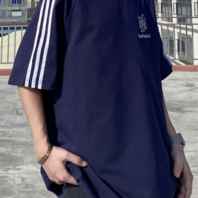 市场上装-T恤-电商T恤