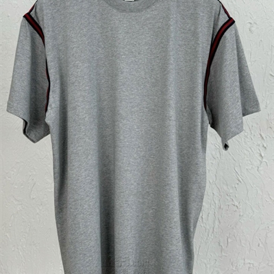 市场上装-T恤-欧货T恤