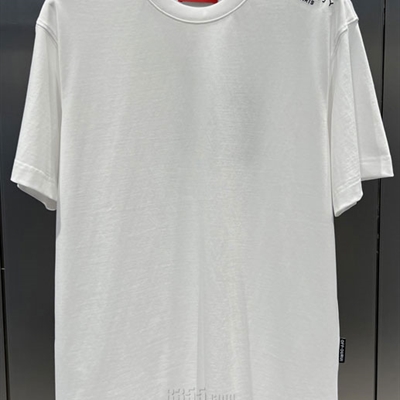 市场上装-T恤-欧货T恤