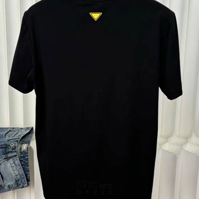 市场上装-T恤-欧货T恤