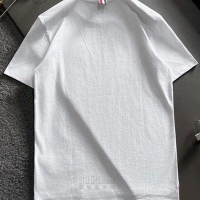 市场上装-T恤-欧货T恤