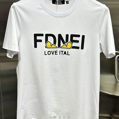 市场上装-T恤-欧货T恤