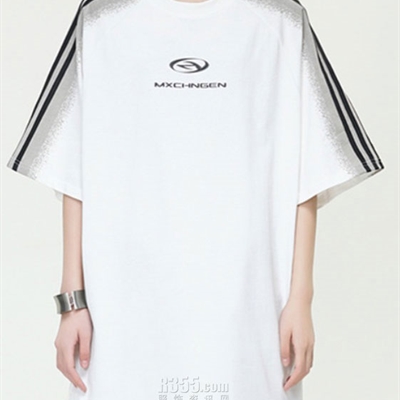 市场上装-T恤-电商T恤