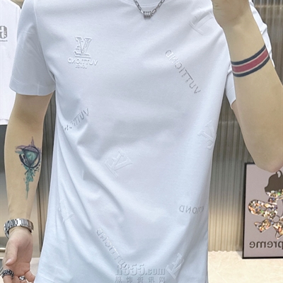 市场上装-T恤-欧货T恤