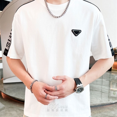 市场上装-T恤-欧货T恤