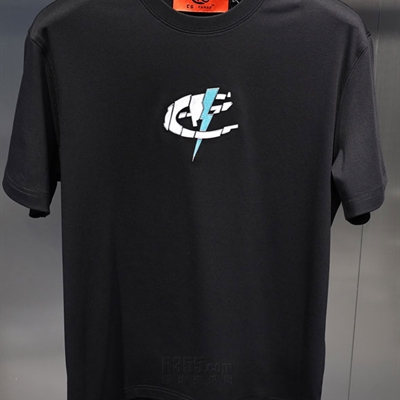 市场上装-T恤-欧货T恤