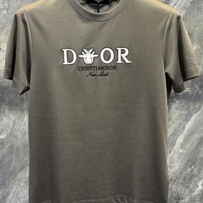 市场上装-T恤-欧货T恤