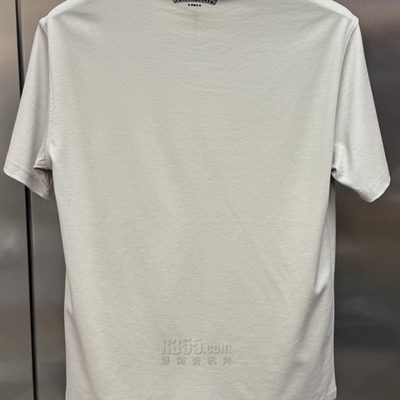 市场上装-T恤-欧货T恤