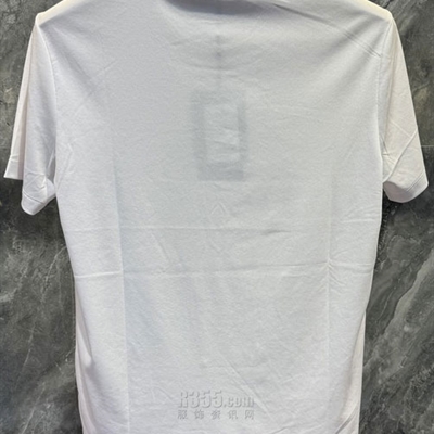 市场上装-T恤-欧货T恤