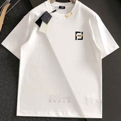 市场上装-T恤-欧货T恤