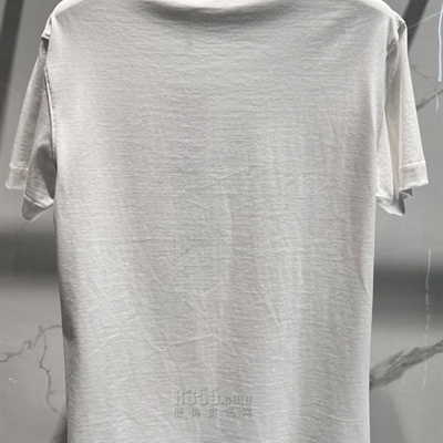 市场上装-T恤-欧货T恤