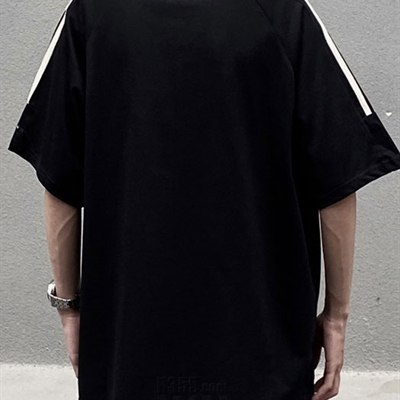 市场上装-T恤-电商T恤