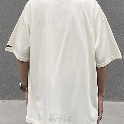 市场上装-T恤-电商T恤