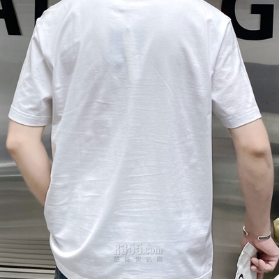 市场上装-T恤-欧货T恤