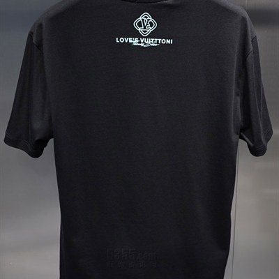 市场上装-T恤-欧货T恤