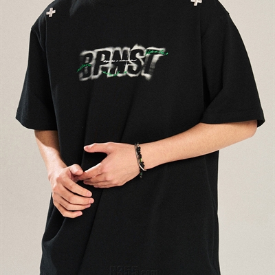 市场上装-T恤-电商T恤