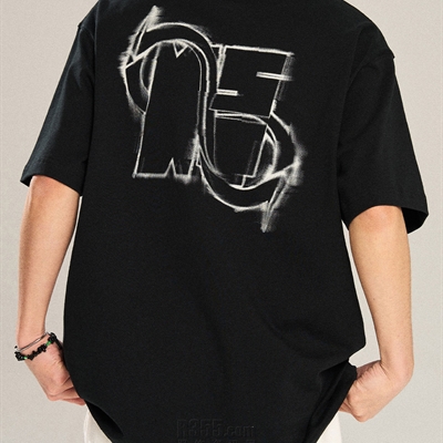 市场上装-T恤-电商T恤