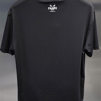 市场上装-T恤-欧货T恤