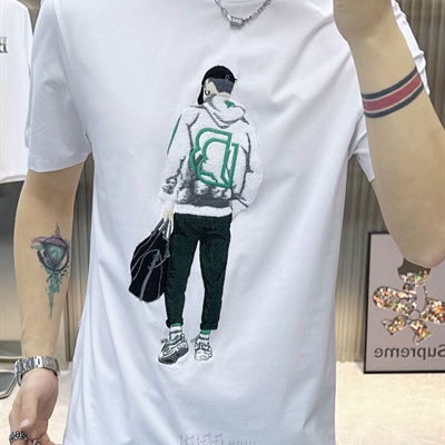 市场上装-T恤-欧货T恤