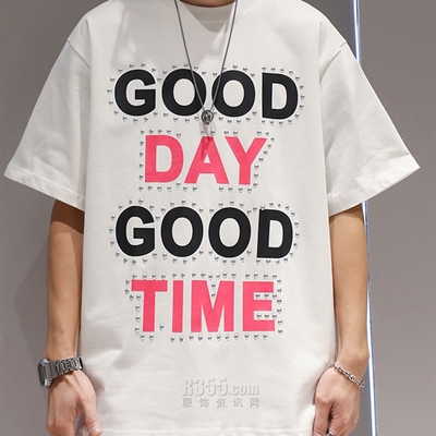 市场上装-T恤-电商T恤
