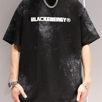 市场上装-T恤-电商T恤