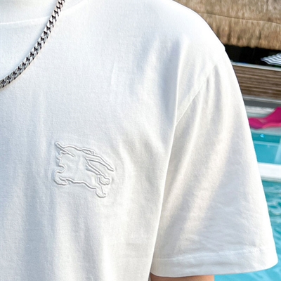 市场上装-T恤-欧货T恤