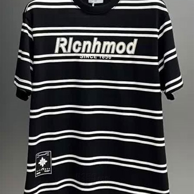 市场上装-T恤-欧货T恤