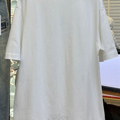 市场上装-T恤-欧货T恤