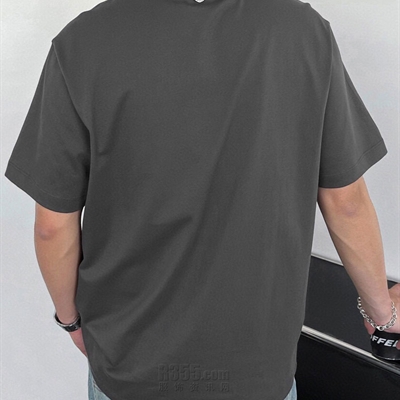 市场上装-T恤-欧货T恤
