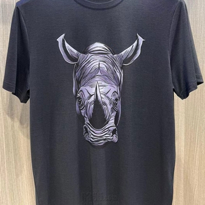 市场上装-T恤-欧货T恤