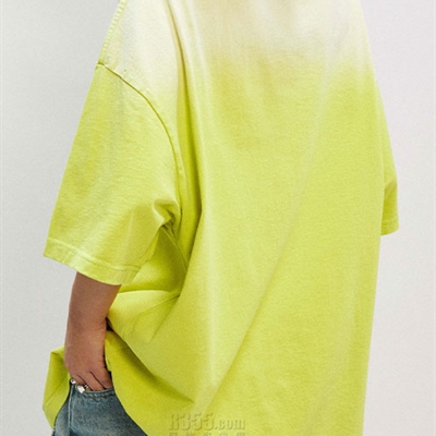 市场上装-T恤-电商T恤