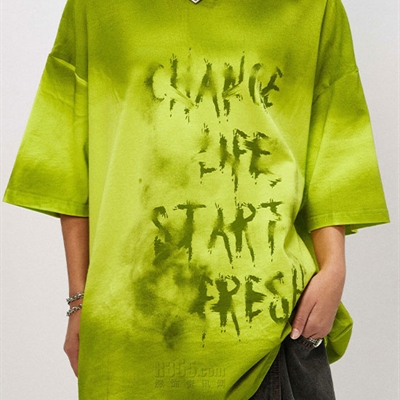 市场上装-T恤-电商T恤