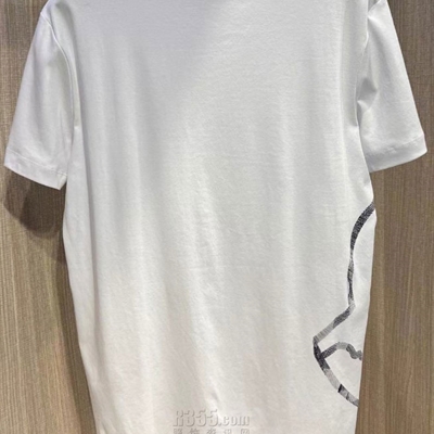 市场上装-T恤-欧货T恤