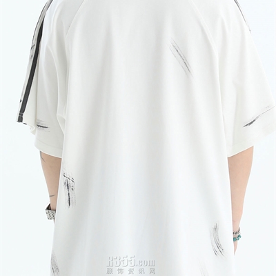 市场上装-T恤-电商T恤