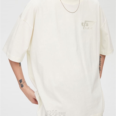 市场上装-T恤-电商T恤