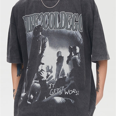 市场上装-T恤-电商T恤