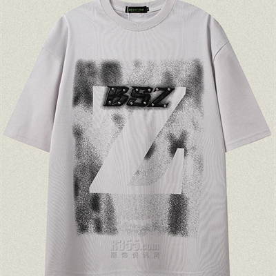 市场上装-T恤-电商T恤