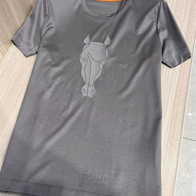 市场上装-T恤-欧货T恤